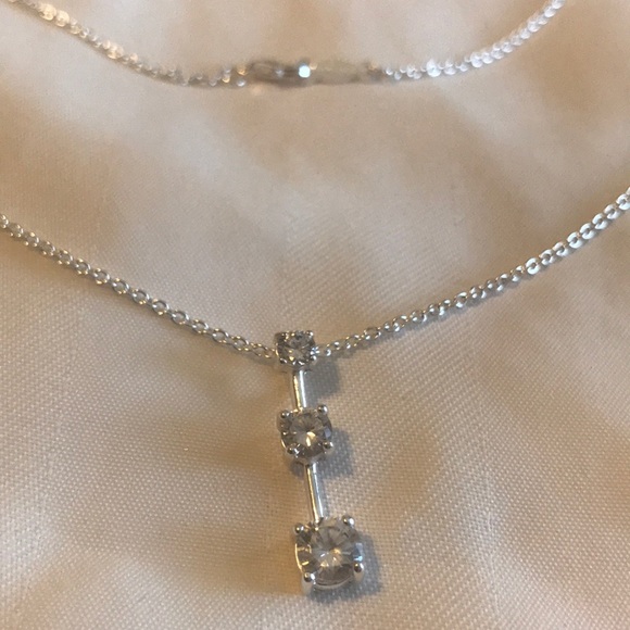 VINTAGE STERLING SILVER CZ PENDANT NECKLACE - Picture 3 of 7